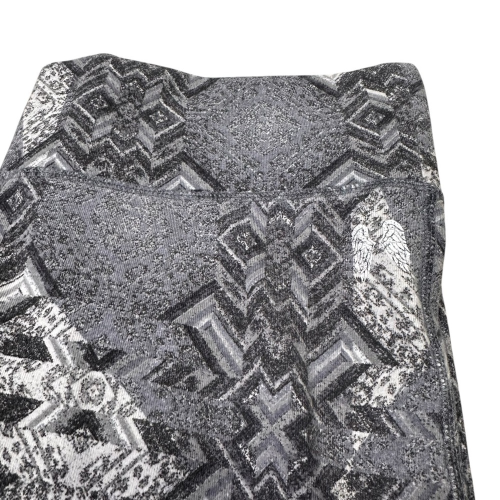 Victoria’s Secret L Short Gray Print Leggings - Picture 3 of 4